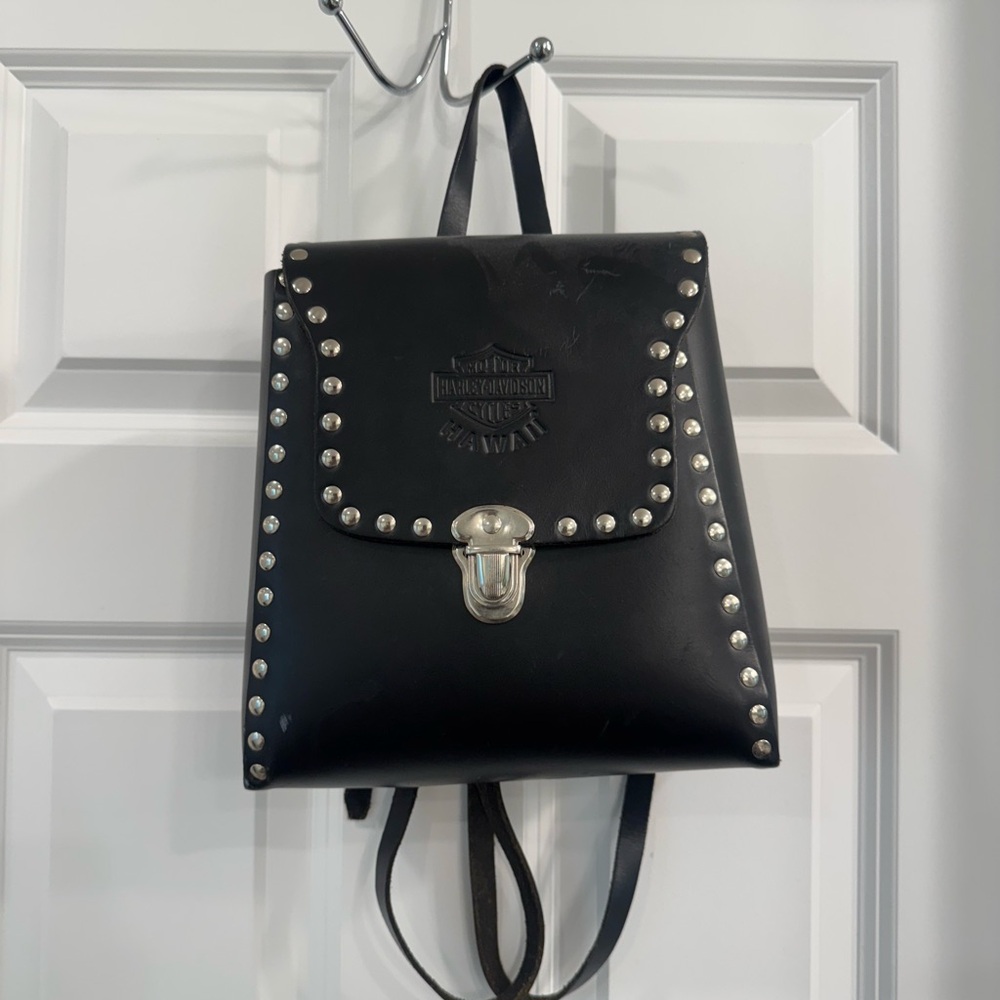 Limited edition Harley-Davidson Black and Silver Keychain -Hawaii
